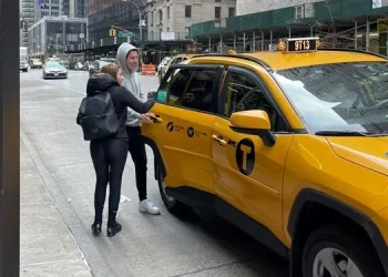 Eylem Tok ve oğlu ABD’de yakalandı