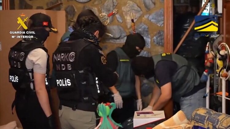 KIRMIZI Bultenle Aranan Uluslararasi Uyusturucu Karteli Kerim Daglioglu Yakalandi habermeydan