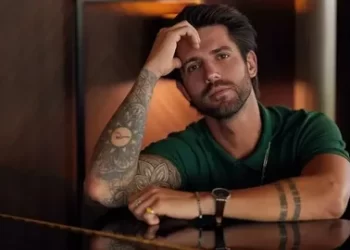 Serkay Tütüncü kimdir? Hangi dizilerde oynadı? Zeynep Bastık ile aşk mı yaşıyor?