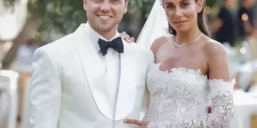Tolga Sarıtaş ve sevgilisi Zeynep Mayruk Çeşme’de evlendi!