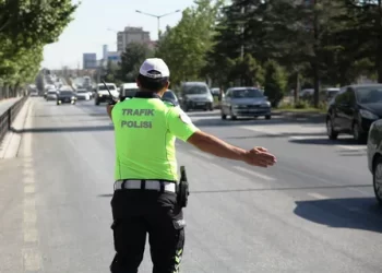 Trafikte büyük denetim: 2,8 milyon araç kontrol edildi