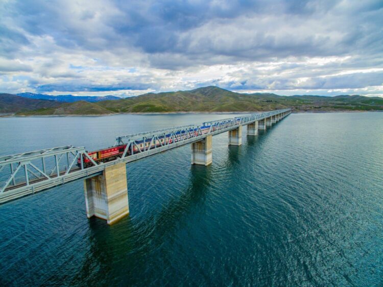 Turistik Tatvan treni habermeydan