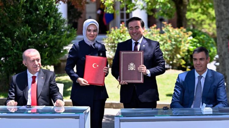 Turkiye ile Ispanya arasinda 11 anlasma imzalandi habermeydan