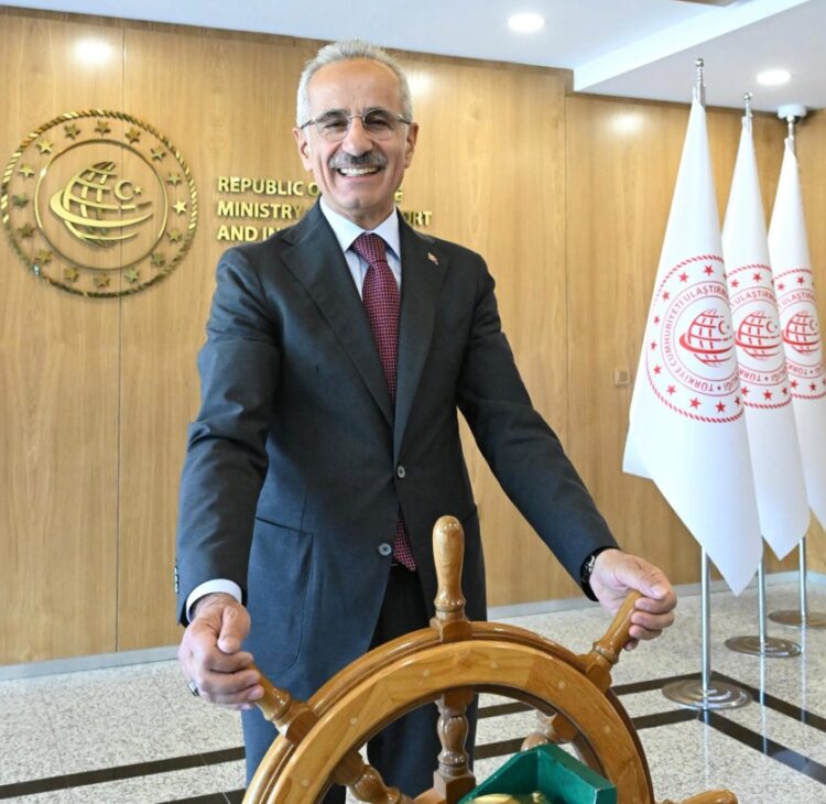 Turkiyede denizciligin kalbi Istanbuda atacak habermeydan e1719587829933