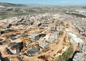 Bakan Özhaseki: Türkiye’nin en büyük şantiyesini Adıyaman İndere’de kurduk