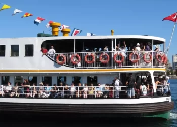 Kurban Bayramı tatilini İstanbul’da geçirenler Adalar’a akın etti