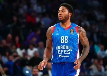 Anadolu Efes’te, Tyrique Jones ile yollar ayrıldı!