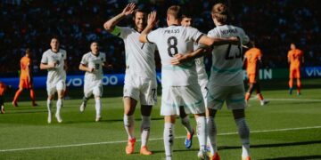 Avusturya, Hollanda’yı 3 golle geçip grubu lider bitirdi!