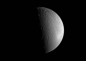 Ay’ın karanlık yüzünden toplanan ilk örnekler Dünya’ya getirildi