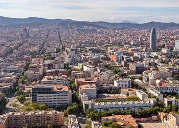 Barcelona, turistlere ev kiralamayı yasaklama hazırlığında