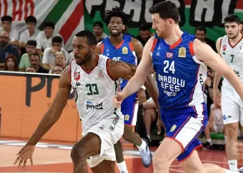 Basketbol Süper Ligi’nde ilk finalist Anadolu Efes!