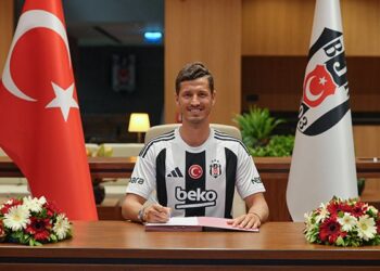 Beşiktaş, Salih Uçan’ın sözleşmesini yeniledi!
