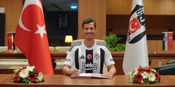 Beşiktaş, Salih Uçan’ın sözleşmesini yeniledi!