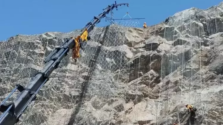 Otoyollara çelik ağ kaplaması! celik ag habermeydan