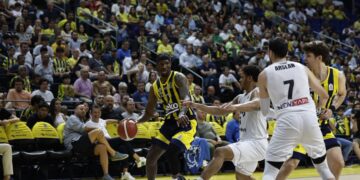 Fenerbahçe Beko, Beşiktaş Emlakjet’i farklı yendi!