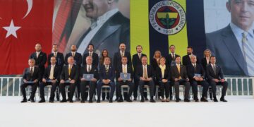 Fenerbahçe’de, Ali Koç ve yönetimi ibra edildi!