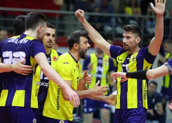 Fenerbahçe Parolapara’da, 7 isimle yollar ayrıldı!