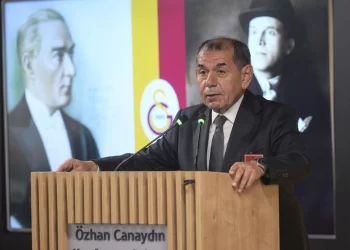 Galatasaray Divan Kurulu’nda gerginlik yaşandı!