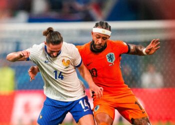 Hollanda ile Fransa yenişemedi!