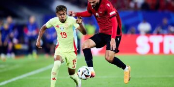 İspanya, Arnavutluk’u tek golle geçip son 16 turuna yükseldi!