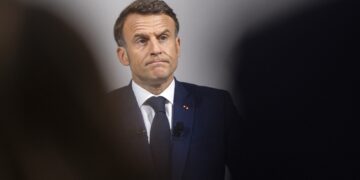 Macron iç savaş konusunda uyardı