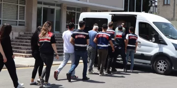 Mersin’de 11 kişi yasa dışı bahis operasyonunda gözaltına alındı!