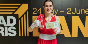 Milli boksör Esra Yıldız Kahraman, olimpiyatlara kota aldı!