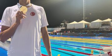 Milli yüzücümüz Emre Sakçı, Avrupa şampiyonu oldu!