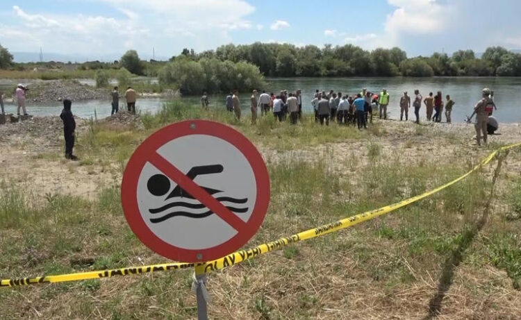 mus ta murat nehrine serinlemek icin giren ogrenci kayboldu habermeydan