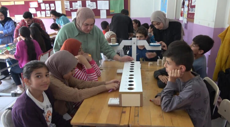 mus ta ogretmen adaylari tasarladiklari ahsap materyallerle matematikte fark olusturuyor habermeydan