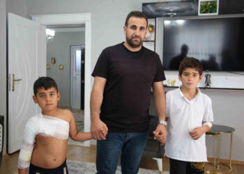 Muş’ta, sahipsiz köpeklerin saldırısında iki kardeş yaralandı!