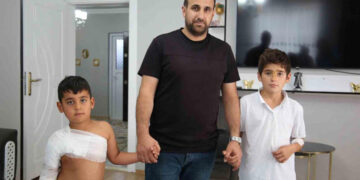 Muş’ta, sahipsiz köpeklerin saldırısında iki kardeş yaralandı!