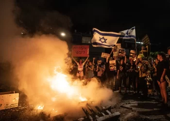 İsrailliler, esir takası ve Netanyahu’nun istifası talepli protestolarına devam ediyor