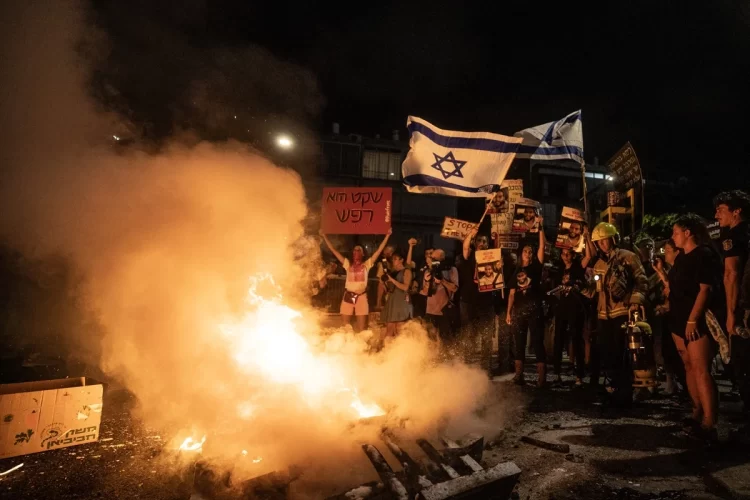 protestolar habermeydan