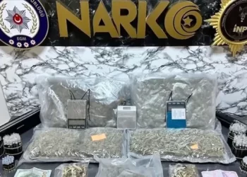 “NARKOÇELİK-19” operasyonlarında uyuşturucu madde imalatçısı 8 şüpheli yakalandı