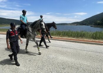 Abant’ta Atlı Jandarma Timleri Görevde