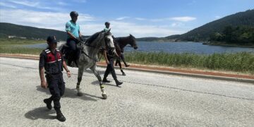 Abant’ta Atlı Jandarma Timleri Görevde