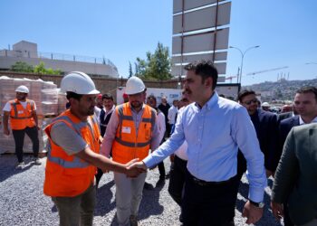 Bakan Kurum’un deprem bölgesine yönelik yoğun mesaisi sürüyor