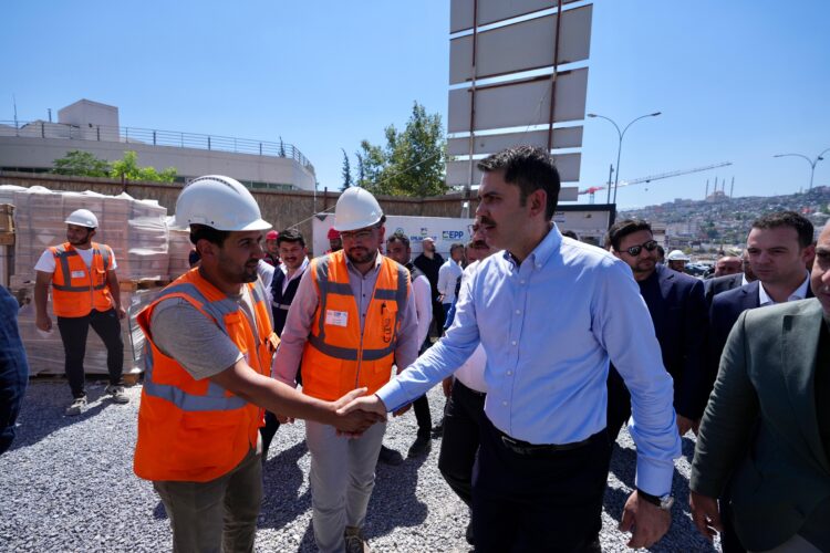 Bakan Kurumun deprem bolgesine yonelik yogun mesaisi suruyor habermeydan