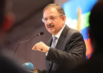 Bakan Mehmet Özhaseki görevi bıraktı: Yerine Murat kurum atandı