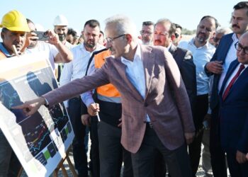 Bakan Uraloğlu: 2,5 saatlik yol 18 dakikaya düşecek