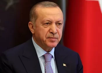 Cumhurbaşkanı Erdoğan’dan milli futbolculara soyunma odasında ziyaret