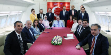 Cumhurbaşkanı Erdoğan Kazakistan dönüşü uçakta gazetecilere açıklamada bulundu
