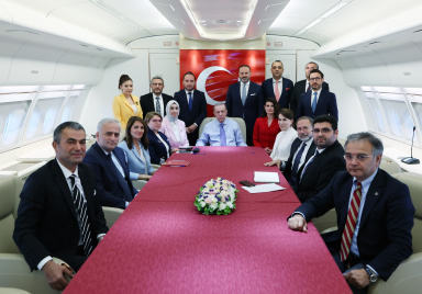 Cumhurbaşkanı Erdoğan Kazakistan dönüşü uçakta gazetecilere açıklamada bulundu Erdogan Kazakistan donusu ucakta gazetecilere aciklamada bulundu habermeydan