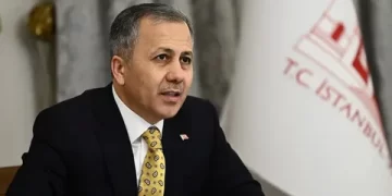 Bakan Yerlikaya ‘gereği yapıldı’ diyerek duyurdu! Trafikte tartıştığı sürücüyü darp eden şüpheli yakalandı