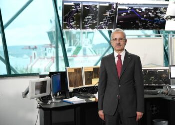 Türk boğazlarından geçen yıl 83 bin 892 gemi geçti