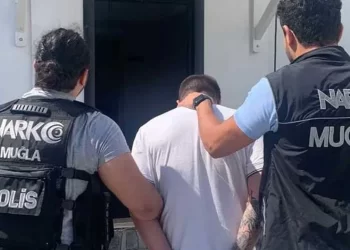 Uluslararası seviyede aranan Alexander Gustafsson, Dragan Pavlıcevıc ve Alexandar Nedevskı yakalandı Uluslararası seviyede aranan Alexander Gustafsson, Dragan Pavlıcevıc ve Alexandar Nedevskı yakalandı