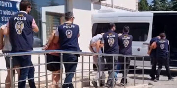 Yasa dışı bahis operasyonu! 8 milyon TL dolandırdılar
