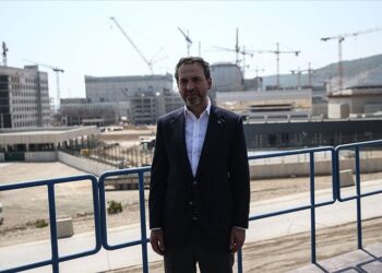 Bakan Bayraktar, Akkuyu NGS’deki çalışmaların güncel durumunu değerlendirdi