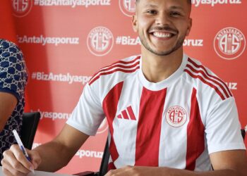 Antalyaspor, Brezilyalı stoper Thalisson’u kadrosuna kattı!